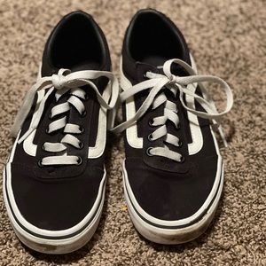 Women’s vans size 7
